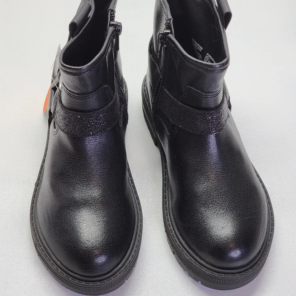 Wonder Nation Black Boots with Glitter Accent